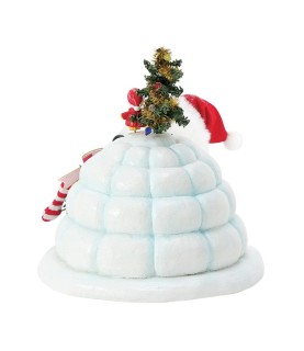 Snoopy's Puffer Igloo