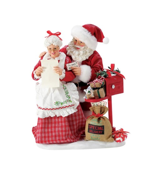 Santa and Mrs. Claus Figurine