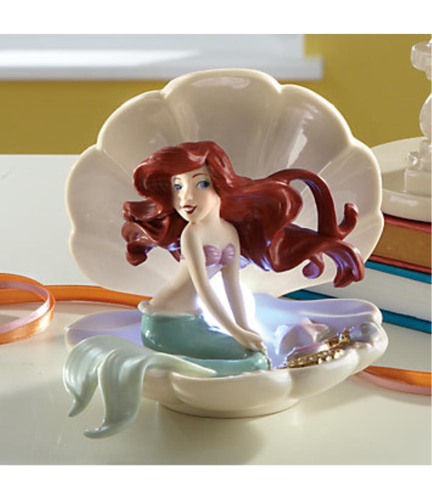 Ariel's Cleaming Treasure